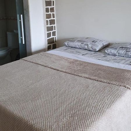 Guest House Flor De Laranjeira Sao Pedro da Aldeia Room photo